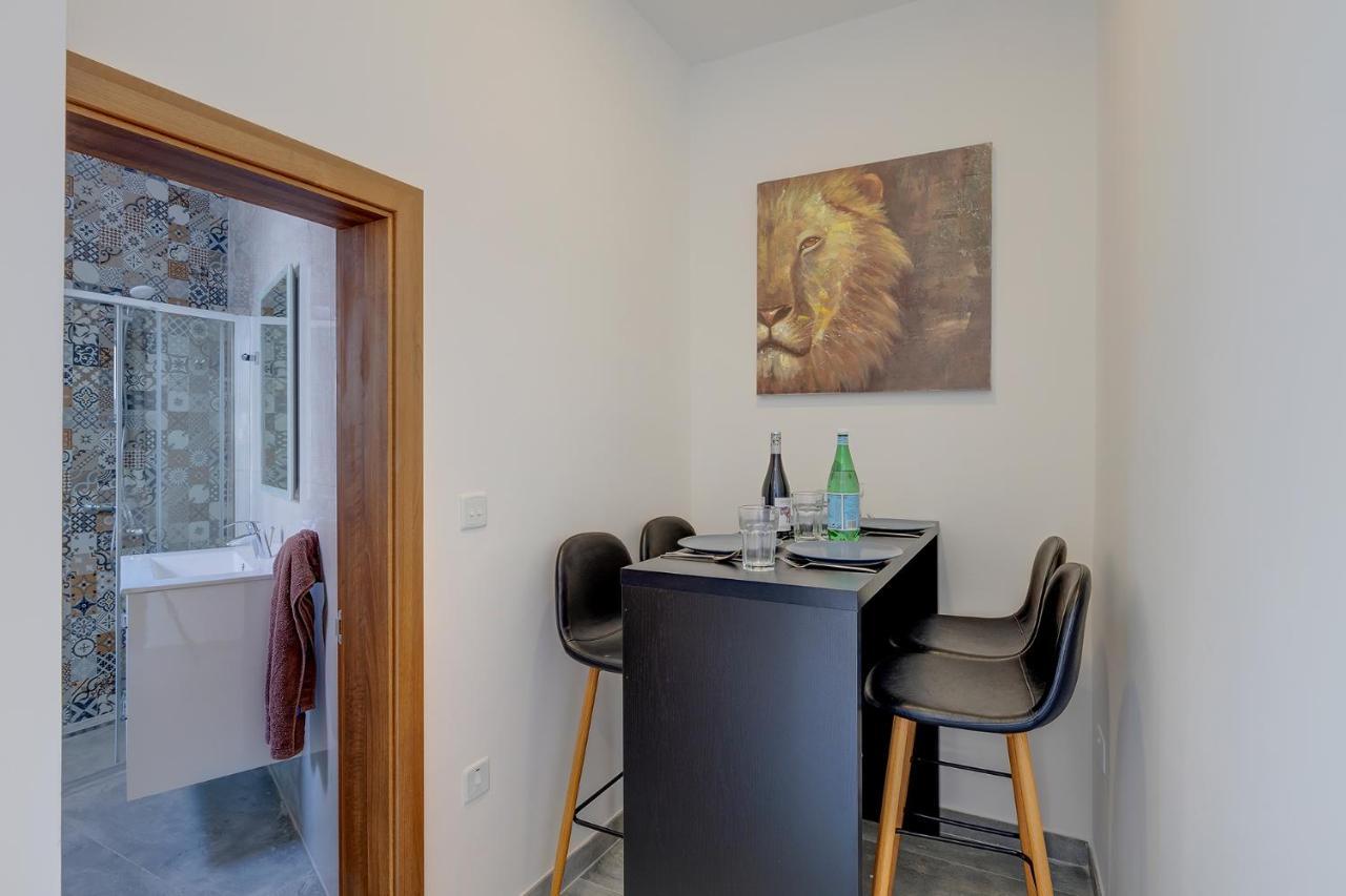 Perfect Location, Idyllic 2Br Apartment Слима Екстериор снимка
